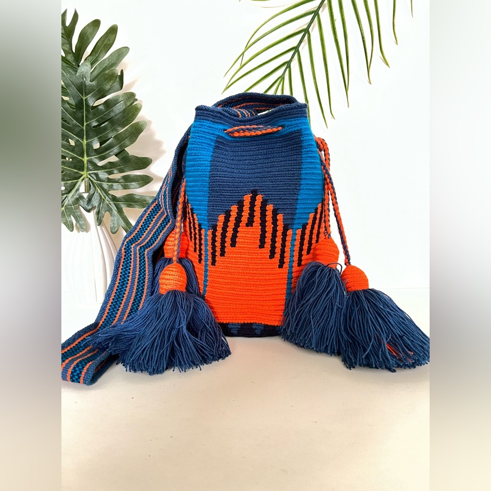 Small Handwoven Blue & Orange Retro Bucket Bag - Wayuu Bohemian Crossbody Bag
